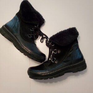 Women Baretraps Fur Boots